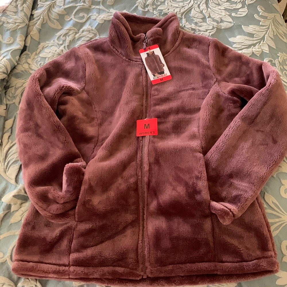 NWT Faux Fur Zip up Jacket Size Medium